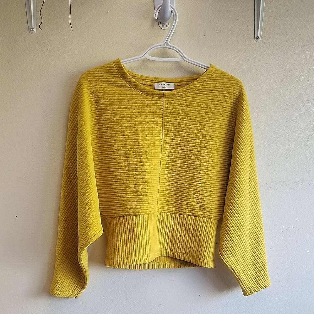 Aritzia Babaton Yellow Batwing Sleeves  Cropped Small Sweater